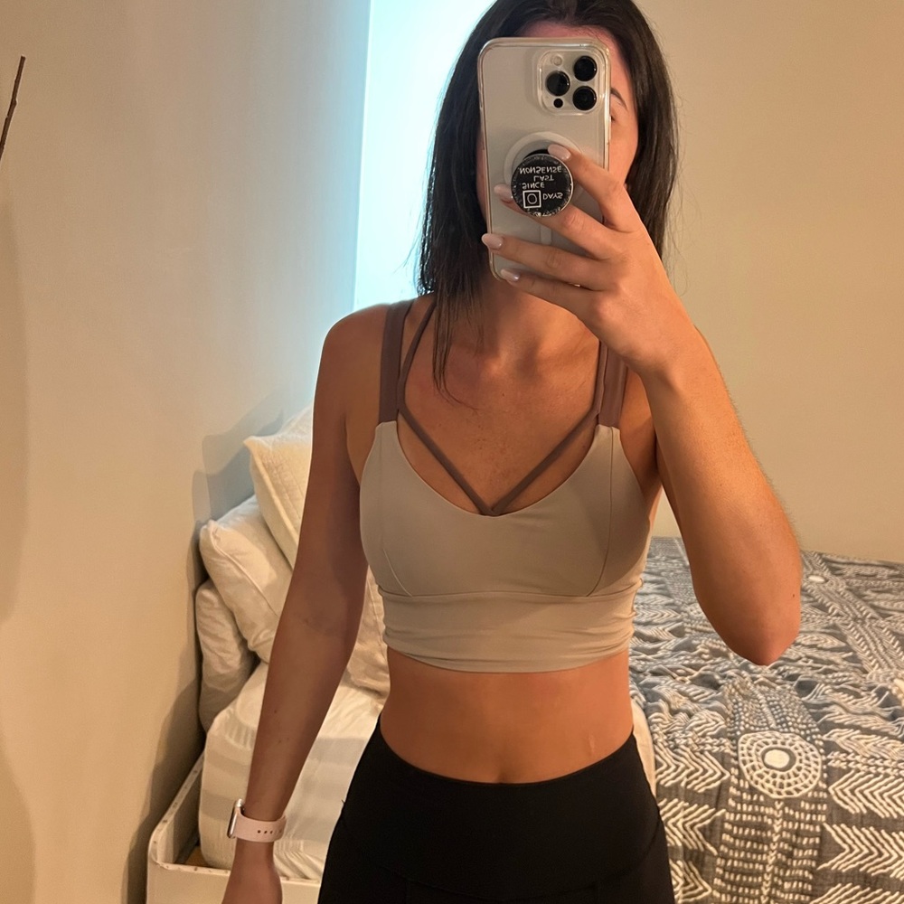 Lululemon sports bra